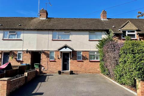 3 bedroom house for sale, John Cobb Road, Weybridge KT13