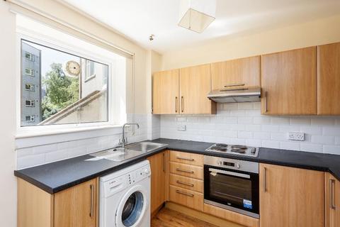 2 bedroom flat to rent, Falcon Court, Edinburgh EH10