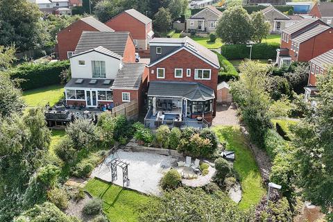 4 bedroom detached house for sale, Heathwood Avenue, Newcastle Upon Tyne NE16