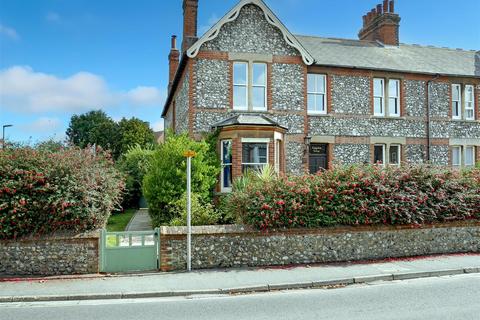 5 bedroom semi-detached house for sale, East Street, Littlehampton BN17