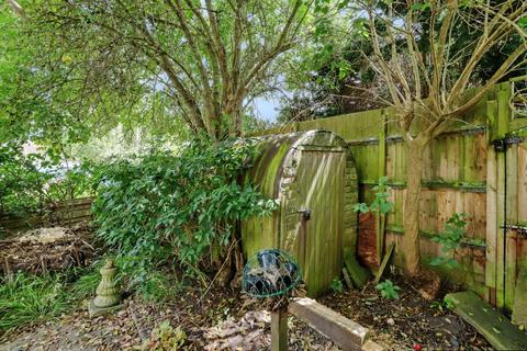 62 Datchet Road, London, SE6 4BY