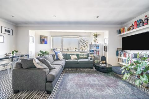 2 bedroom flat for sale, Maresfield Gardens, London