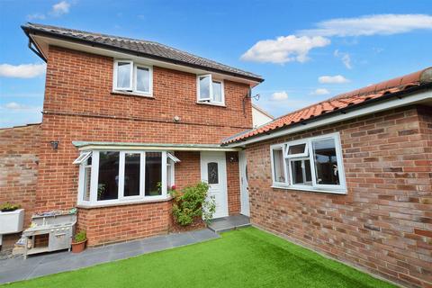 5 bedroom detached house for sale, Cromer Road, Sheringham