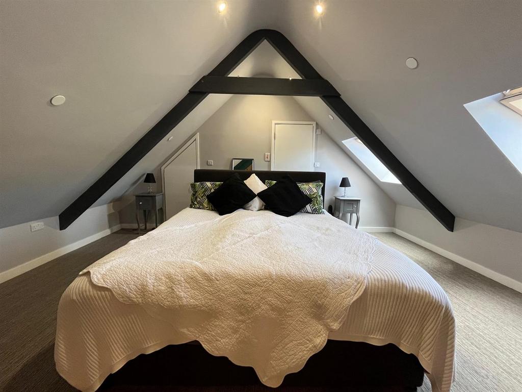 Spacious open plan mezzanine bedroom