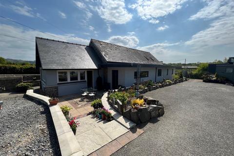 4 bedroom detached house for sale, Talsarn