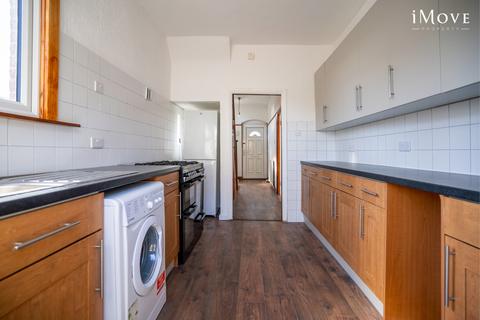 3 bedroom semi-detached house for sale, Leigham Court Road, London SW16