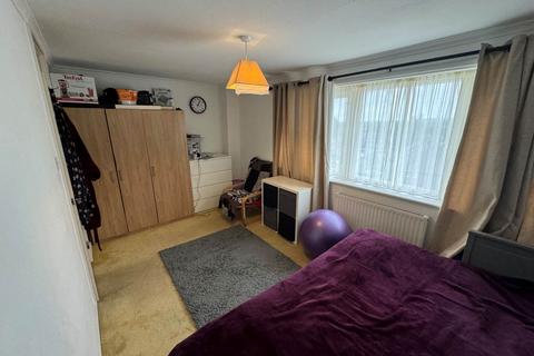 2 bedroom flat for sale, Stratfield Road, Borehamwood