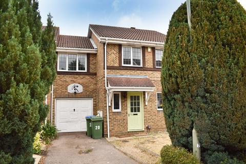 3 bedroom terraced house to rent, Danesfield Close, WALTON-ON-THAMES, KT12