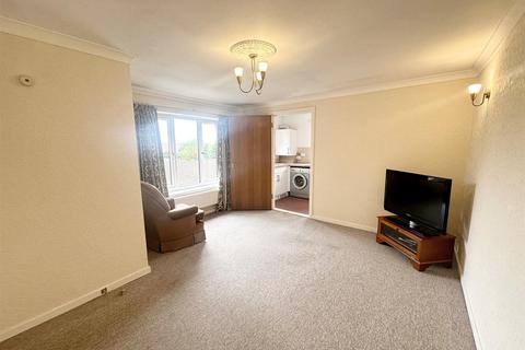 2 bedroom retirement property for sale, St. Georges Court, Clarence Road, Four Oaks