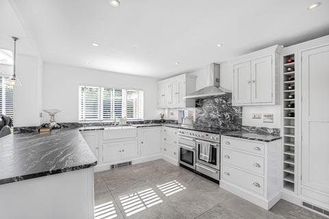 6 Manor View, Lea, Malmesbury, SN16 9PD