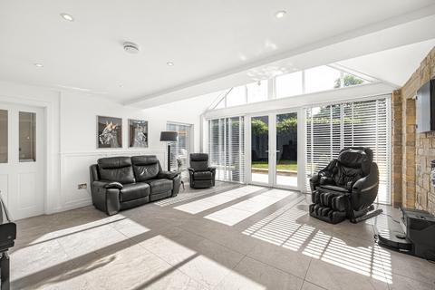 6 Manor View, Lea, Malmesbury, SN16 9PD