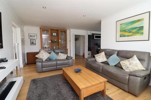 20 The Cranbrooks, Wheldrake, York, YO19 6AZ