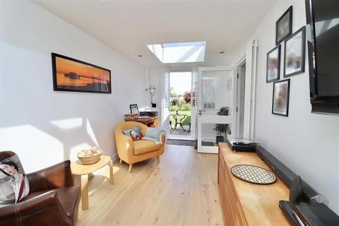 20 The Cranbrooks, Wheldrake, York, YO19 6AZ