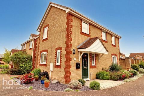 4 bedroom detached house for sale, Lyminster Close, Bury St Edmunds