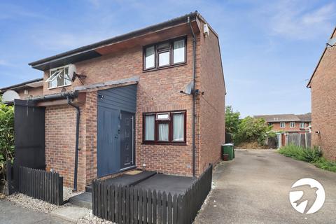 16 Ormesby Close, London, SE28 8NA