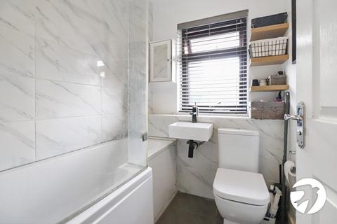 16 Ormesby Close, London, SE28 8NA
