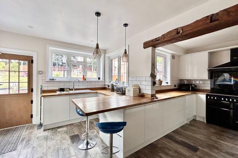 Hill House Beacon Hill, Purfleet, RM19 1RB