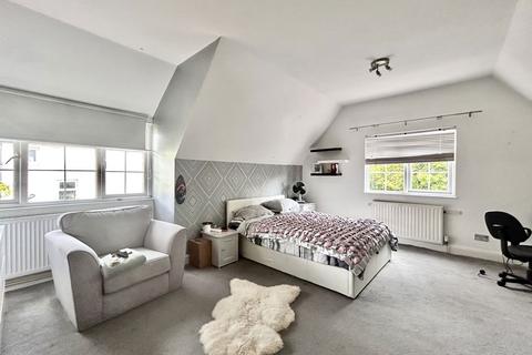 Hill House Beacon Hill, Purfleet, RM19 1RB