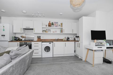 1 bedroom flat for sale, Redland Way, Bricket Wood, St Albans