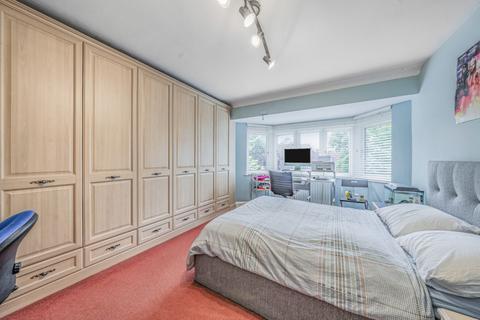 9 Vale Lane, London, W3 0DY