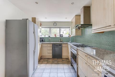 5 bedroom end of terrace house for sale, Uplands Park Road, Greater London