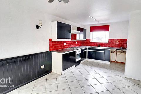 42 Chadburn, Paston, Peterborough, PE4 7DG