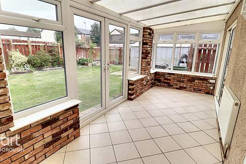 42 Chadburn, Paston, Peterborough, PE4 7DG