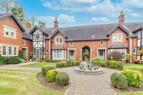 2 bedroom terraced house for sale, Pyndar Court, Newland, Malvern, Worcestershire, WR13 5AX