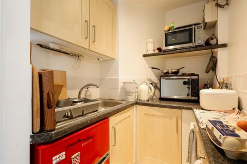 1 bedroom flat to rent, Ringford Road, London