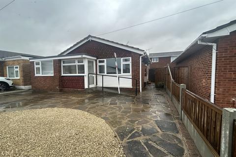 2 bedroom bungalow for sale, 2 bedroom Detached Bungalow in Canvey Island