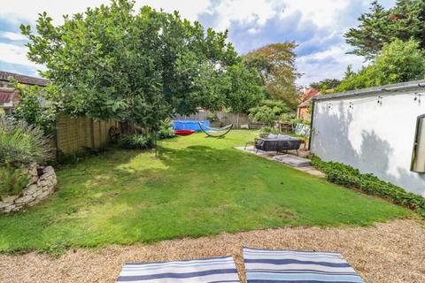 4 bedroom detached bungalow for sale, Chichester Avenue, Hayling Island