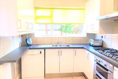 1 bedroom in a house share to rent, Nottingham NG7