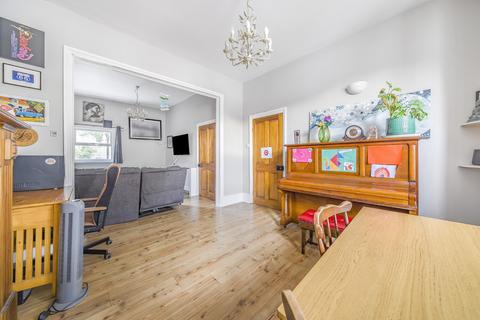 62 Pattenden Road, London, SE6 4NQ