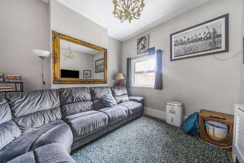 62 Pattenden Road, London, SE6 4NQ