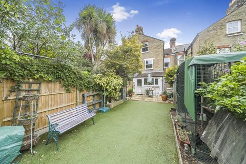 62 Pattenden Road, London, SE6 4NQ