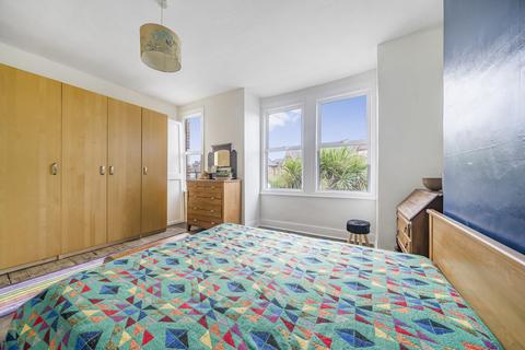 62 Pattenden Road, London, SE6 4NQ