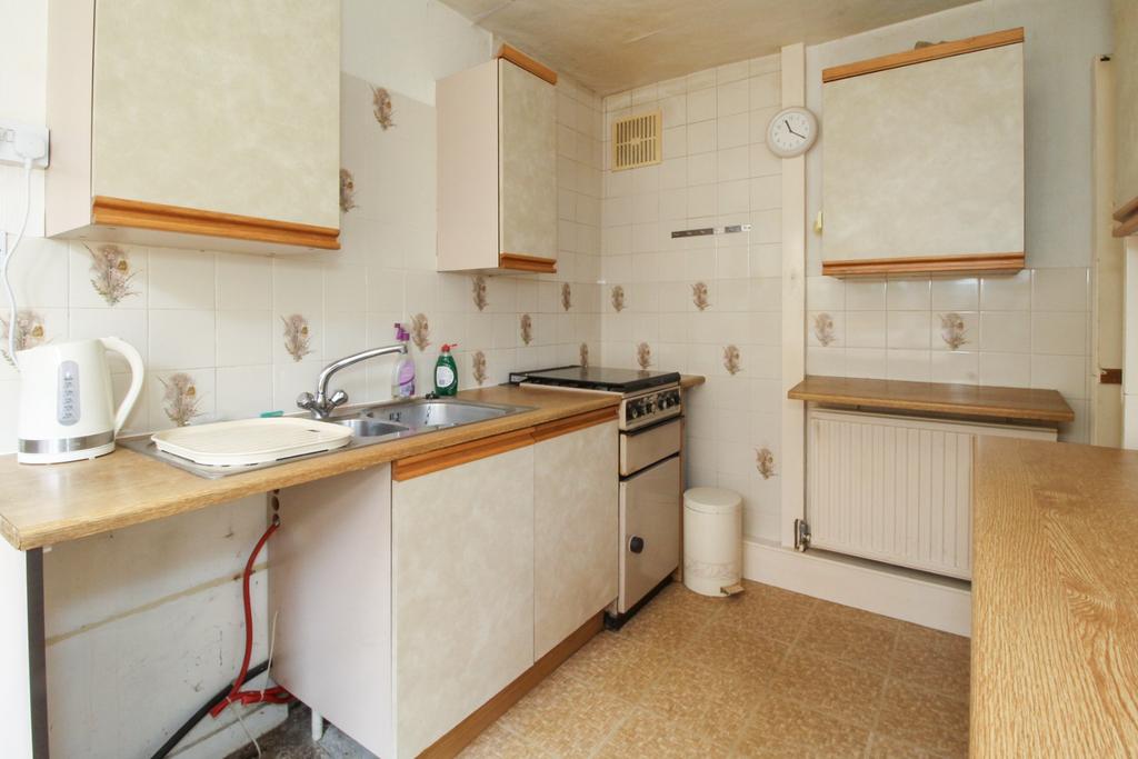 Shedfield, Hampshire 2 bed semidetached house for sale £350,000