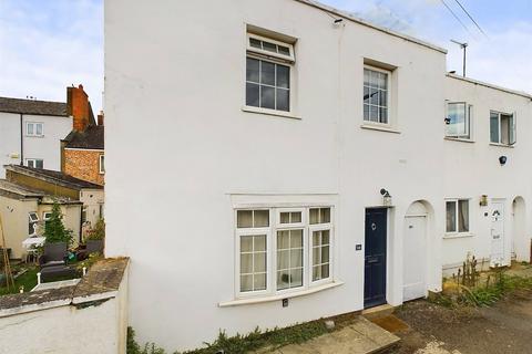 2 bedroom end of terrace house for sale, Northfield Passage, Cheltenham, Gloucestershire, GL50