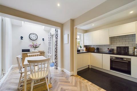 2 bedroom end of terrace house for sale, Northfield Passage, Cheltenham, Gloucestershire, GL50