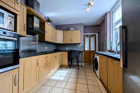 3 bedroom terraced house for sale, Birchington Avenue, South Shields, NE33