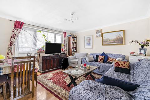 2 bedroom apartment for sale, Crockford Park Road, Surrey KT15