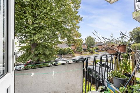 2 bedroom apartment for sale, Crockford Park Road, Surrey KT15