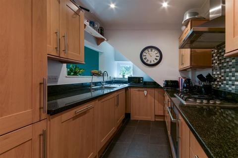 2 bedroom flat for sale, College Road, Epsom