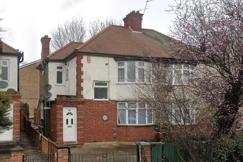 1 bedroom maisonette for sale, Staines Road, Feltham TW14