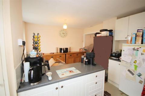 22 Burges Close, Dunstable, LU6 3EU