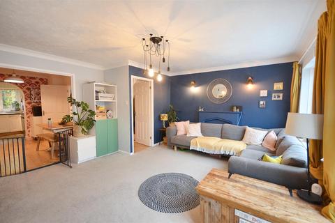 3 bedroom end of terrace house for sale, Maple Close, Shaftesbury