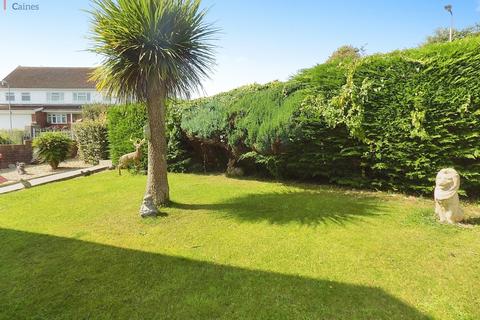 4 bedroom detached bungalow for sale, Fitzhamon Road, Porthcawl, Bridgend. CF36 3JA