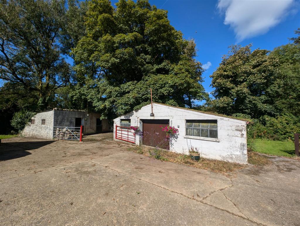 Multipurpose Shed/Garage/Workshop