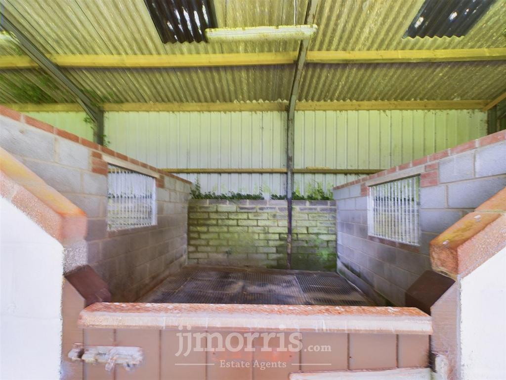 CAM02122 G0-PR0160-STILL003.jpg