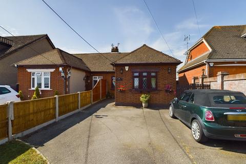 2 bedroom semi-detached bungalow for sale, High Road,, Fobbing, SS17